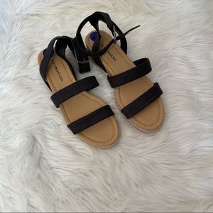 NEW Lucky Brand Wensdei black wedge sandal 8.5